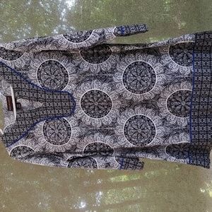 Dana Buchman brand top. Size medium.